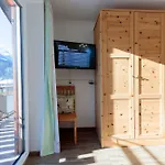 Apartament Bergglueck *